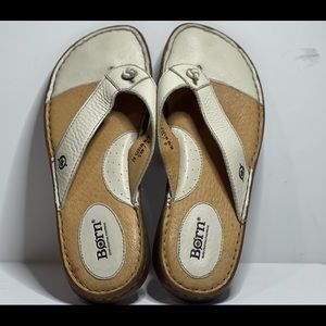 Born Beige Leather Thong Sandals 9